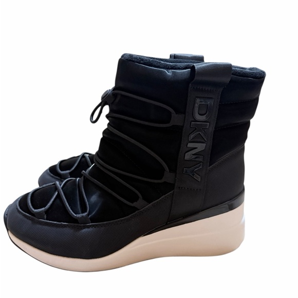 🌼🌟NWOT DKNY Women's Black and White Winter Boots - Picture 6 of 12